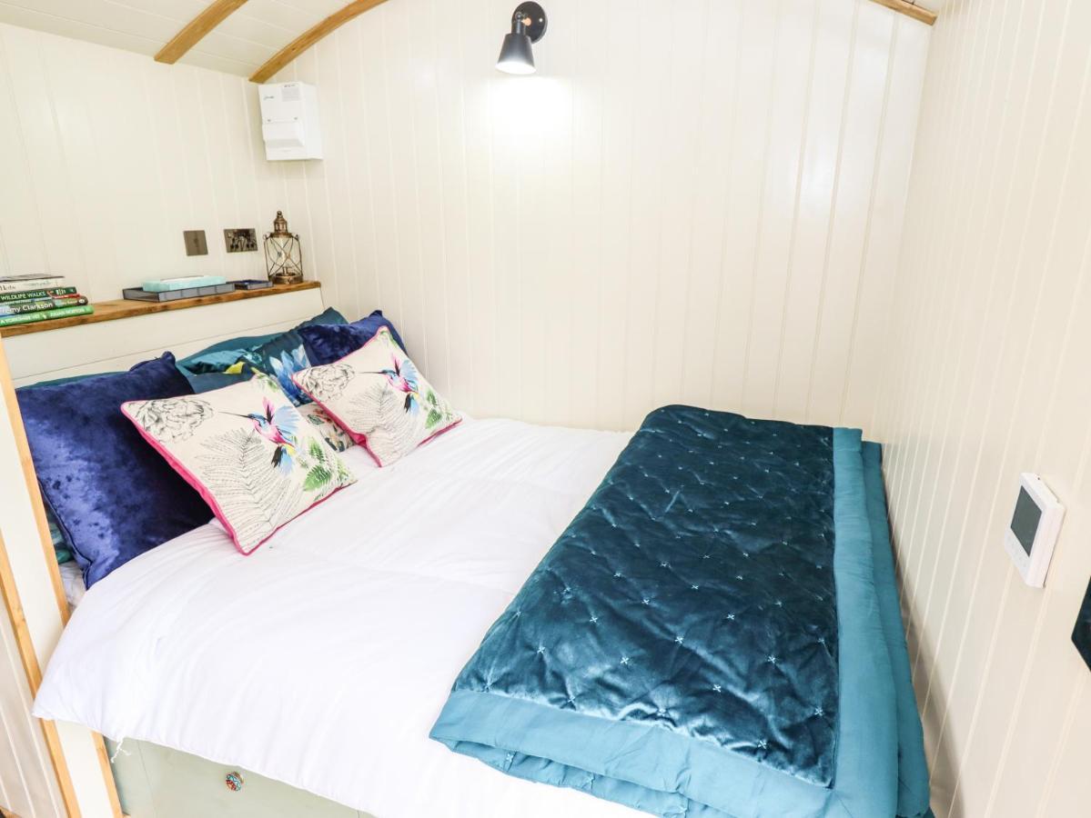 Honeybee Lodge Woodhall Spa Bagian luar foto