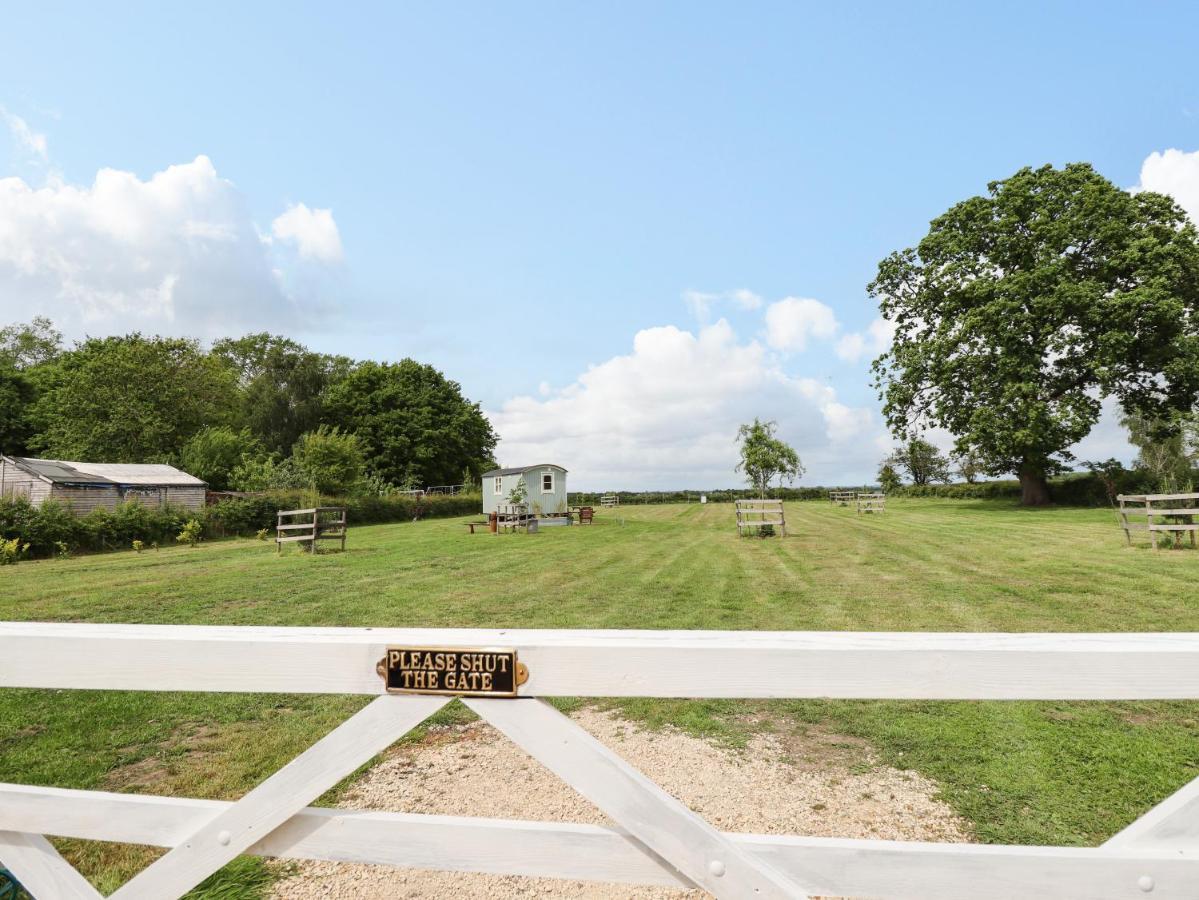 Honeybee Lodge Woodhall Spa Bagian luar foto