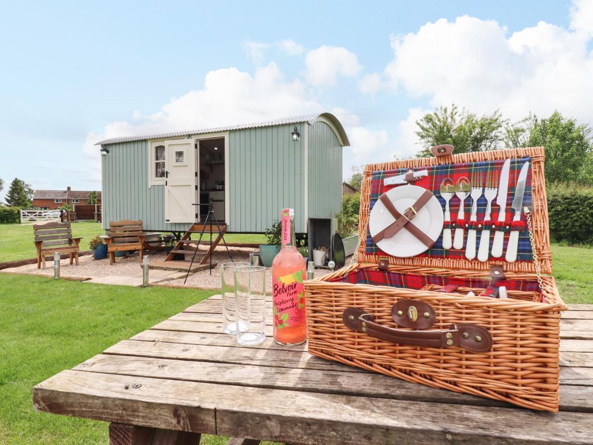 Honeybee Lodge Woodhall Spa Bagian luar foto