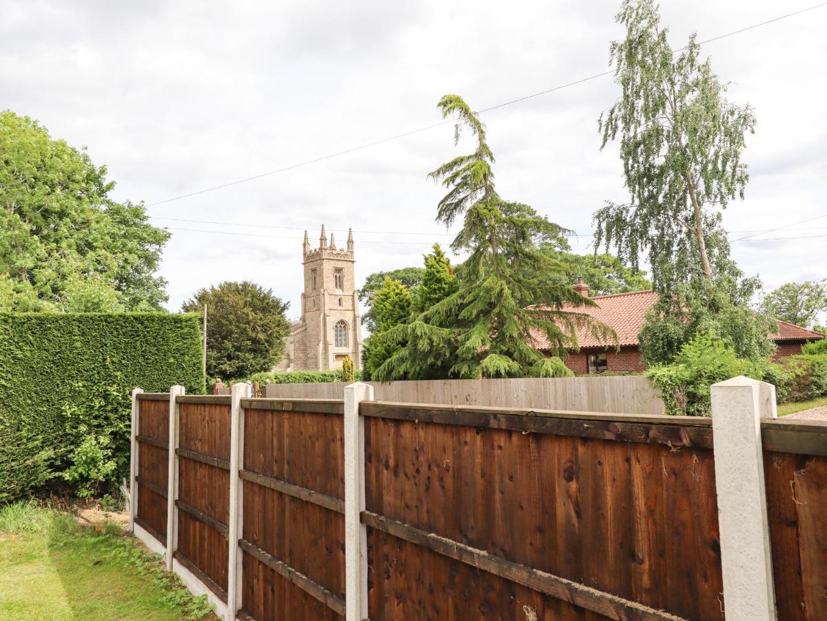 Honeybee Lodge Woodhall Spa Bagian luar foto